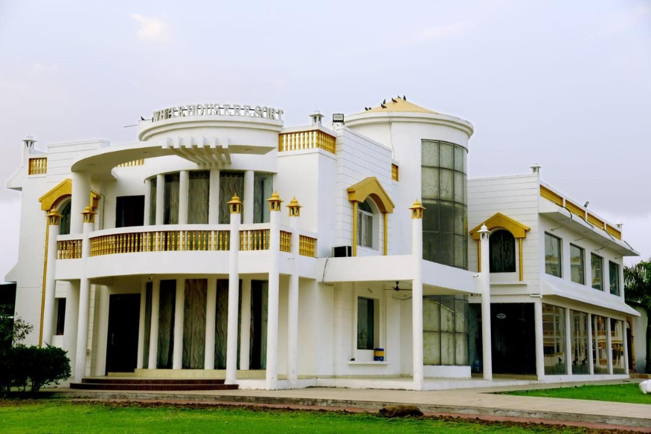 White House Resort Jhalawar Экстерьер фото